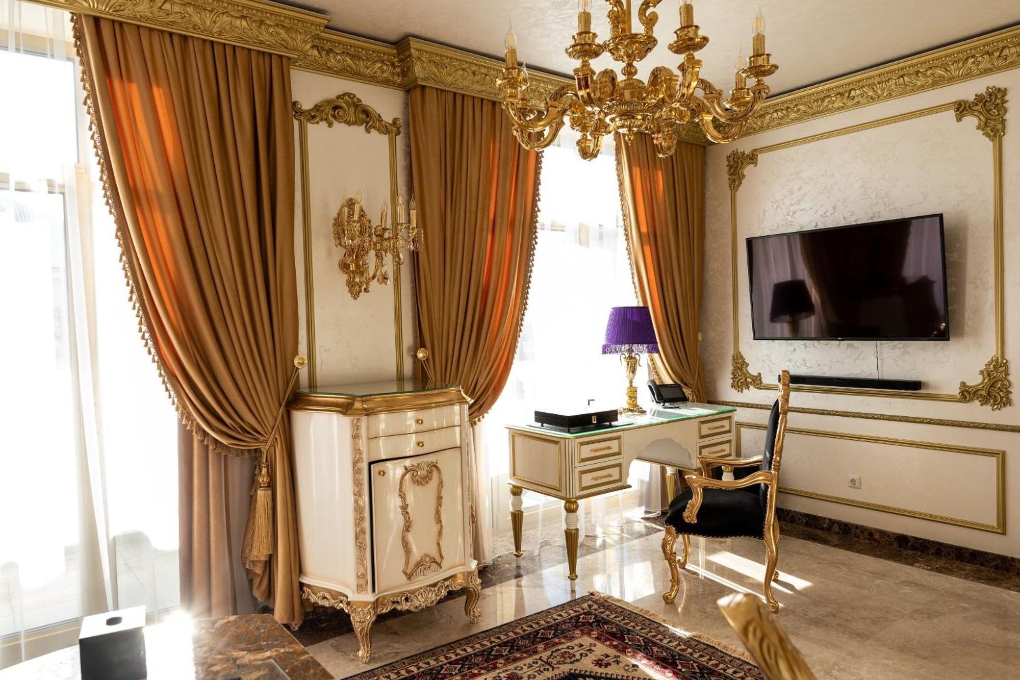 Royal Palace Luxury Hotel And Spa Khmel'nyts'kyy Quarto foto