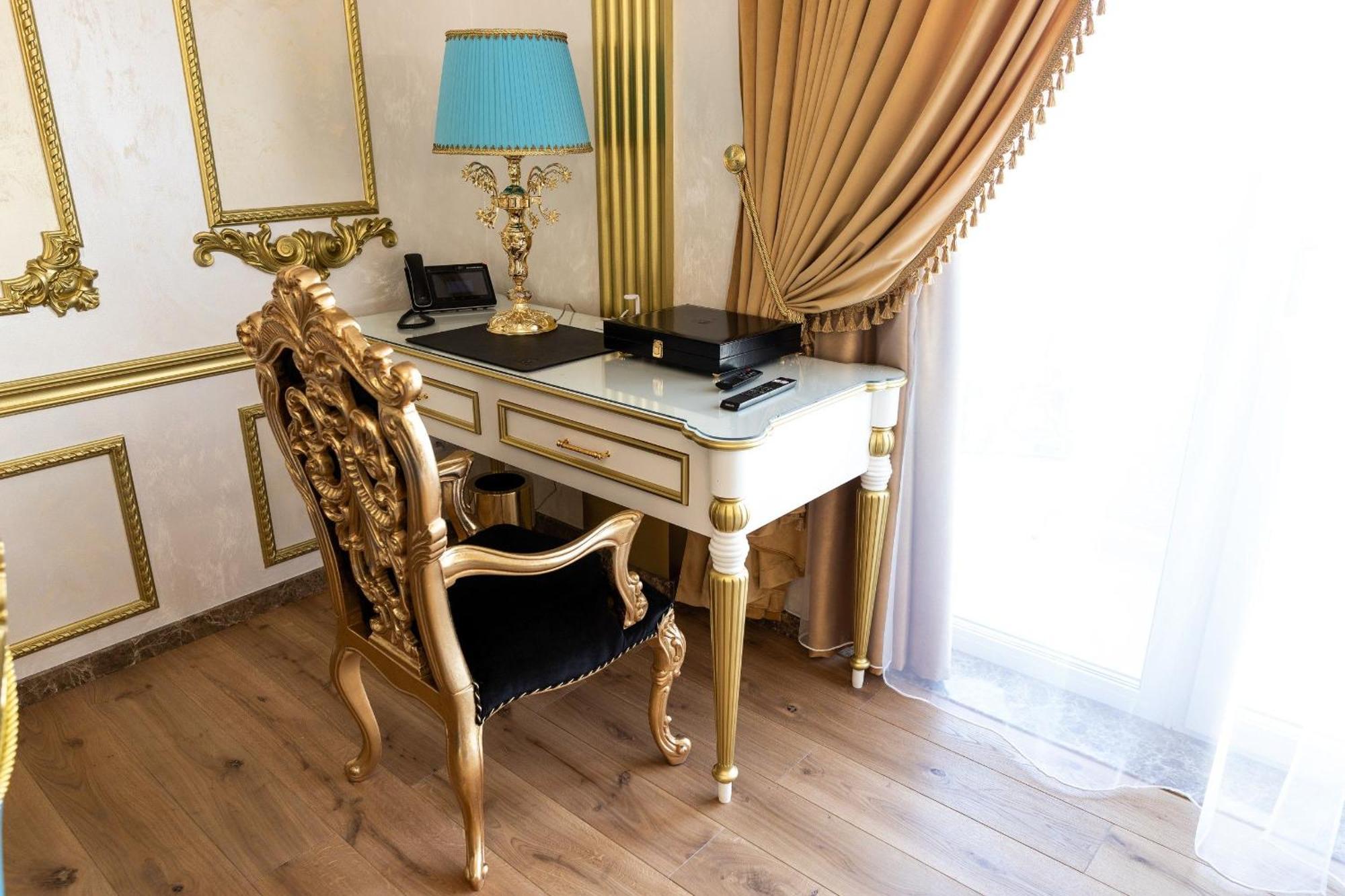 Royal Palace Luxury Hotel And Spa Khmel'nyts'kyy Quarto foto