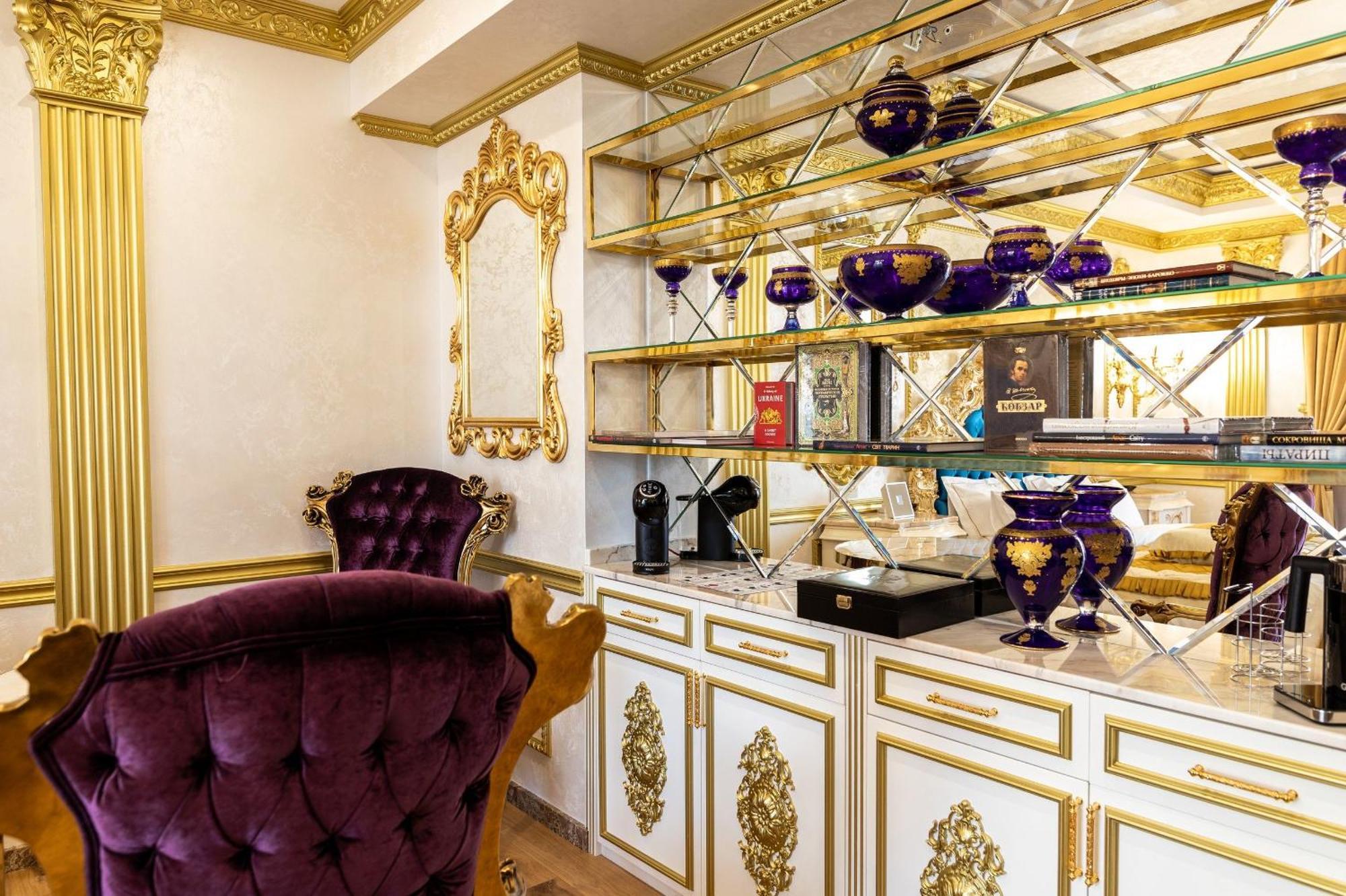Royal Palace Luxury Hotel And Spa Khmel'nyts'kyy Quarto foto
