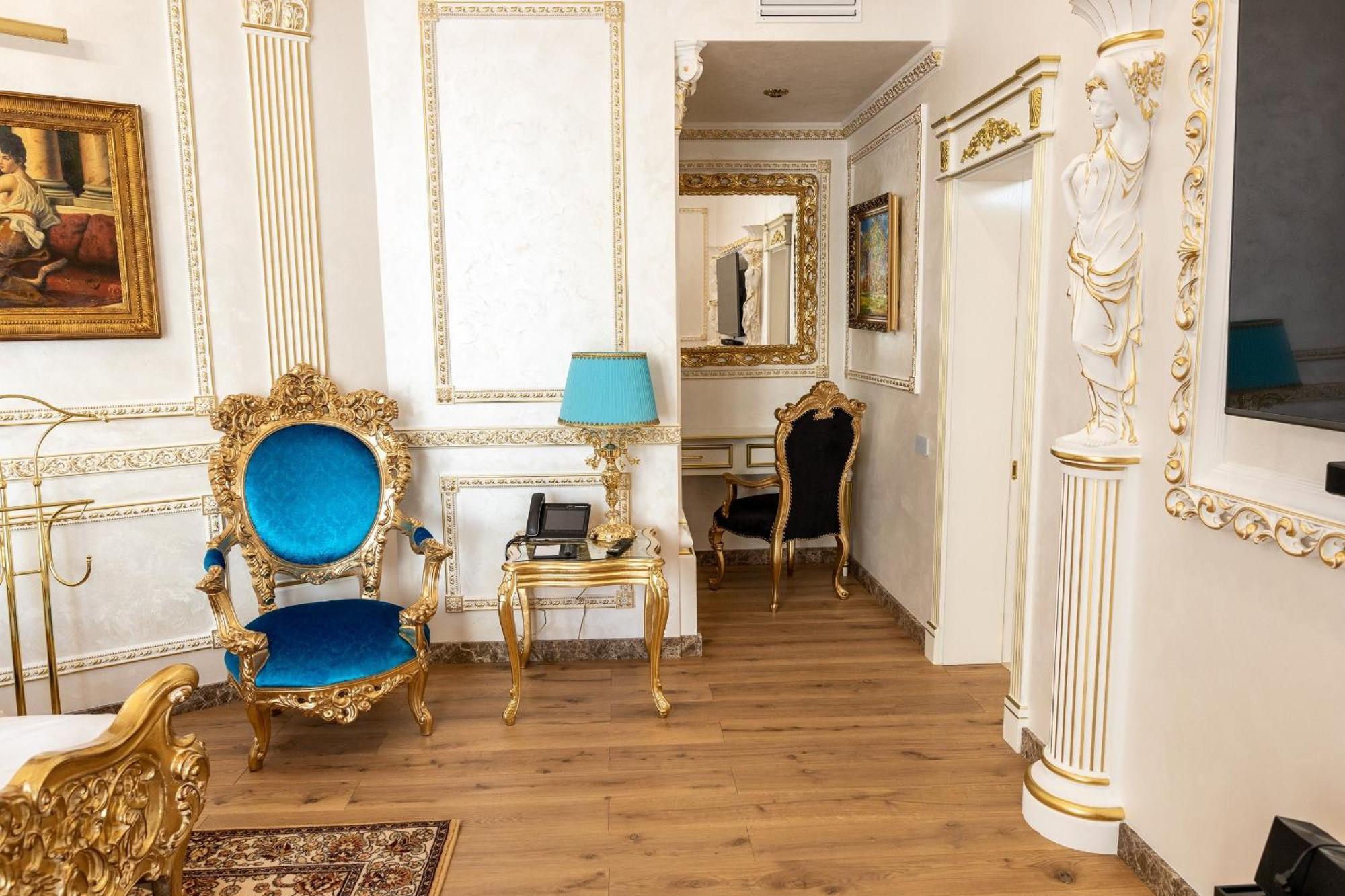 Royal Palace Luxury Hotel And Spa Khmel'nyts'kyy Quarto foto